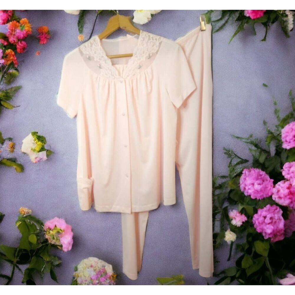 Women’s ShadowLine 2-Piece Nylon Pajama Set Light Pink Size 34 Short Sleeve